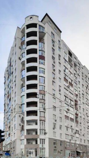 Будівля клініки СпиналоКі